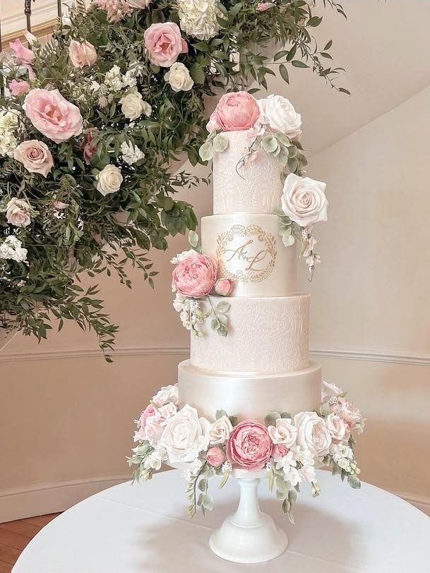 عکس کیک عروس و داماد